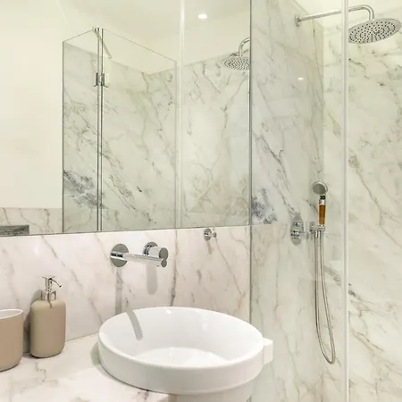 Whome Timeless Luxury W/ Ac & Elevator *